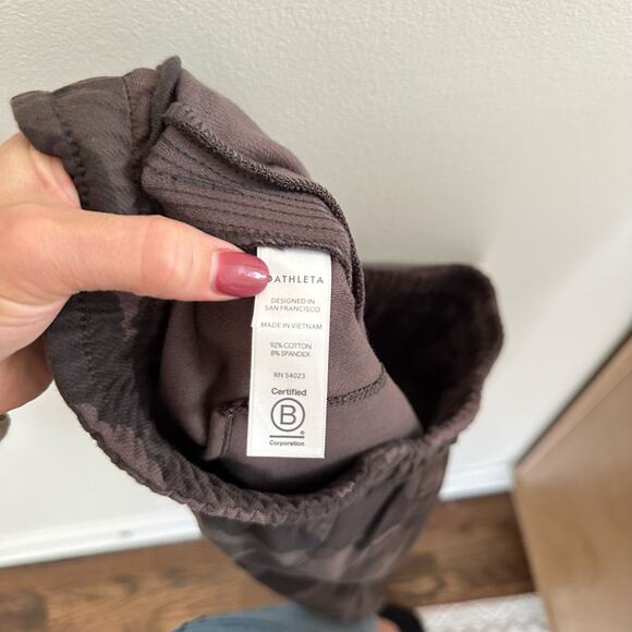 NWT Athleta Farallon Camo Pattern Mid Rise Jogger Green 10 - Picture 13 of 14